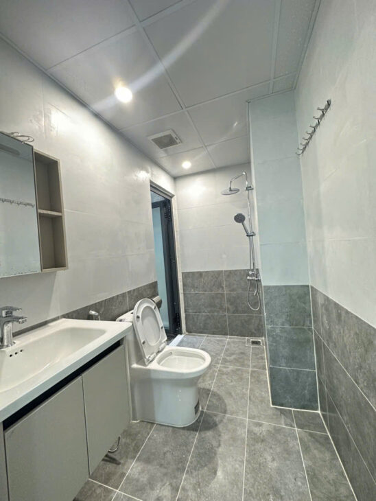 Cần bán căn nhà SRXD đã hoàn công đường 3/2 lõi trung tâm, ngay sau khách sạn Bông Hồng, Đà Lạt