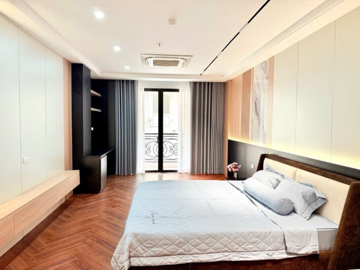 Siêu phẩm nhà 5 tầng gara ô tô, KD phố Đông Ngạc, Bắc Từ Liêm 46m2 giá 12.6 tỷ