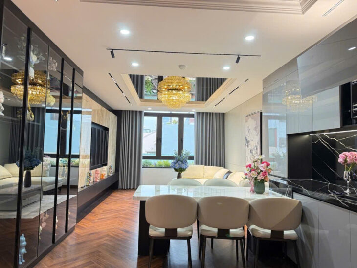 Siêu phẩm nhà 5 tầng gara ô tô, KD phố Đông Ngạc, Bắc Từ Liêm 46m2 giá 12.6 tỷ
