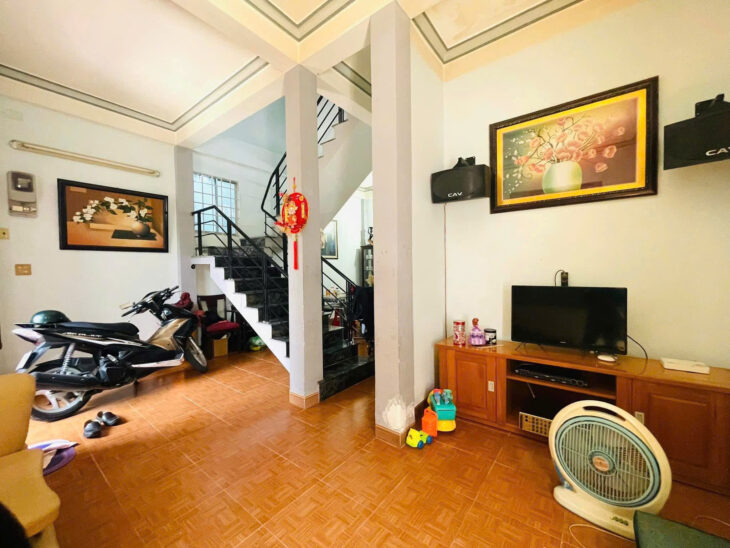 NHÀ BÊ TÔNG CỐT THÉP GẦN BIỂN BA LÀNG NGANG 6m HẺM THÔNG QUẢNG ĐỨC, BẮC NHA TRANG.