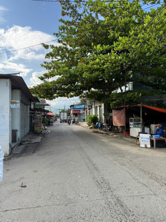BÁN 03 LÔ LIỀN KỂ (CÓ NHÀ & ĐẤT) TẠI ĐÔNG DINH, DIÊN KHÁNH.