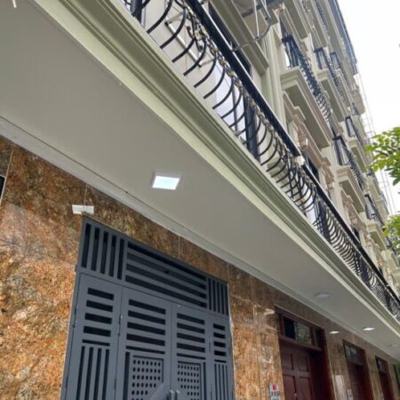 Bán nhà tu hoàng, phương canh, 7 tầng thang máy, hơn 7 tỷ Bán nhà tu hoàng, phương canh, 7 tầng thang máy, hơn 7 tỷ