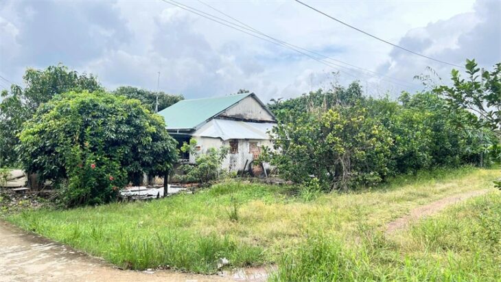 bán nhà đất rộng vùng khí hậu trong lành dân cư ở đông đúc, hàng xóm thân thiện