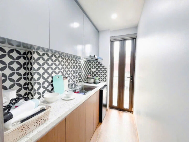 BÁN TÒA NHÀ APARTMENT NGUYÊN HỒNG, ĐỐNG ĐA – 90M² x 8T THANG MÁY – DÒNG TIỀN 250TR/TH – Ô TÔ – GIÁ