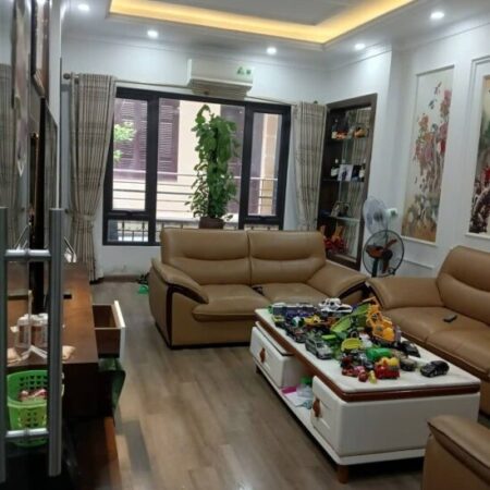 Nhà đẹp, mặt Ngõ Nguyễn Khánh Toàn, DT60m, MT 4m, 5 tầng, 8P. ngủ, ngõ thông (14.75 tỷ)