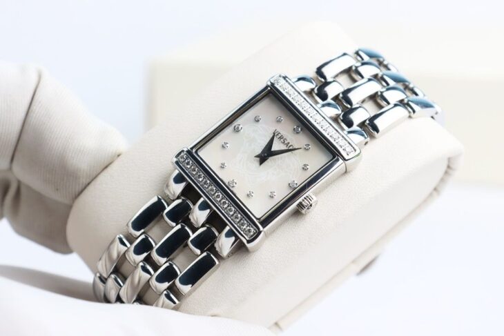 Đồng Hồ Nữ : Versace mặt khảm Xà Cừ – Niềng & cọc số đính full Kim Cương thiên nhiên…