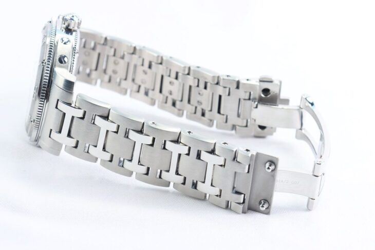 ĐH Nam : HERMES Clipper Sport Automatic – Thiết kế lộ máy, Niềng xoay, số học trò…