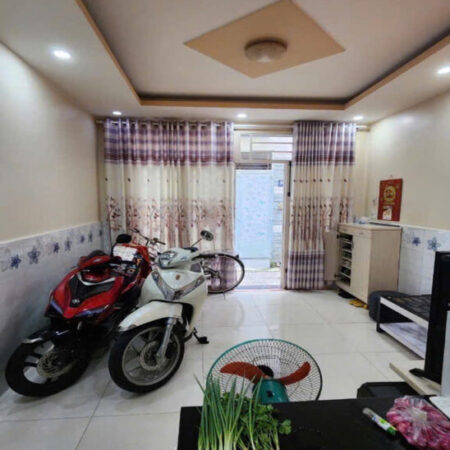 Giảm sốc 1.1 tỷ! Nhà Vuông SHR 2 tầng 22m2 – Phan Huy Ích Gò Vấp Giảm sốc 1.1 tỷ! Nhà Vuông SHR 2 tầng 22m2 – Phan Huy Ích Gò Vấp