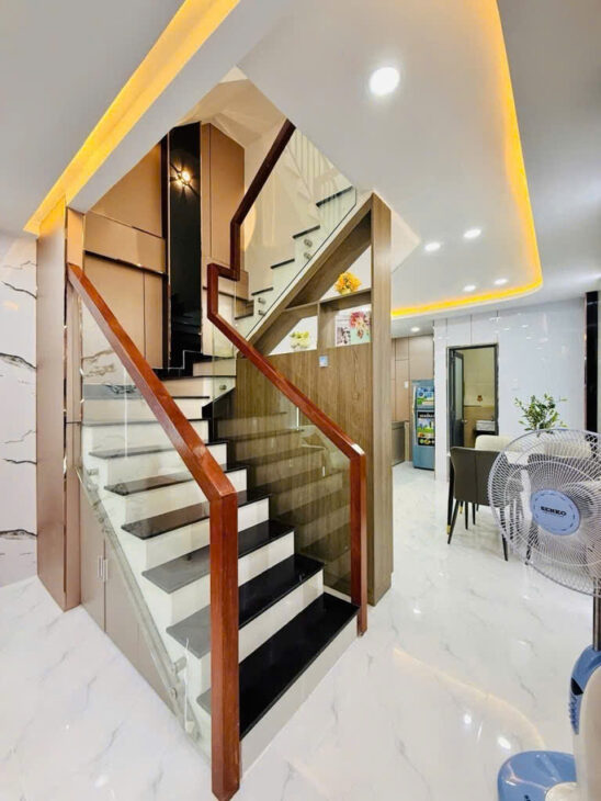 L1575 ⭐️ cạnh CV Làng Hoa Gò Vấp, SHR, Vuông, HXH, 4 tầng, 3.5x12m, 5.x tỷ