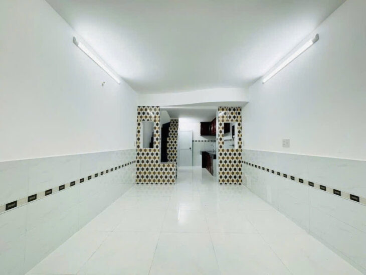 L1576 ⭐️ sát chợ Hạnh Thông Tây, SHR, Vuông, 2 tầng, 3x8m, 2.x tỷ