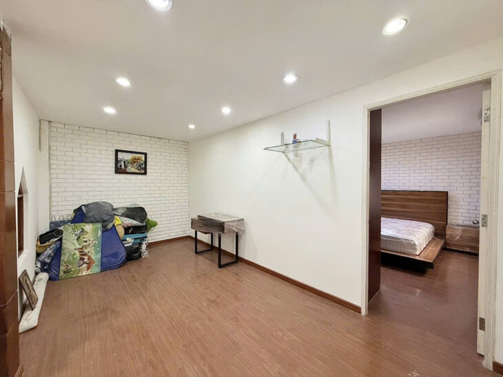 L1578 ⭐️ sát chợ Hạnh Thông Tây, SHR, Vuông, 2 tầng, 5.5x11m, 5.x tỷ