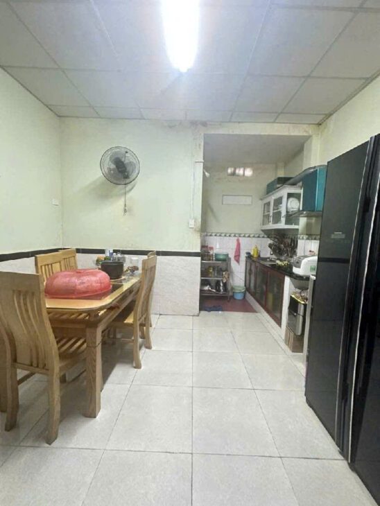 L1605 ⭐️ sát Chợ Đầu Mối Nông Sản Hóc Môn, SHR, Vuông, HXH, 2 tầng, 4x11m, 3.x tỷ