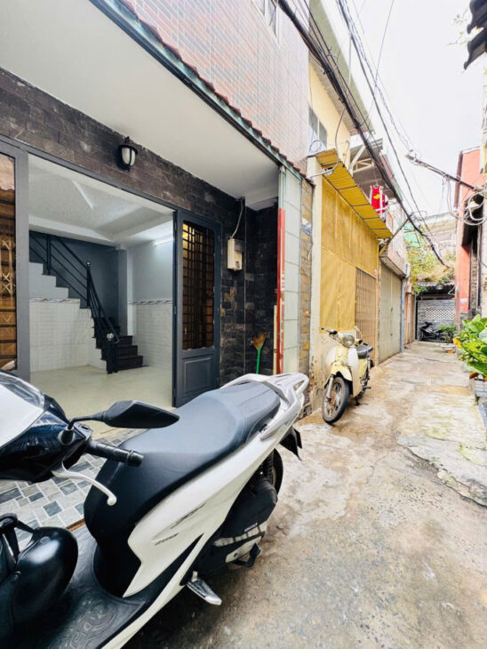 L1609 ⭐️ sát CV Làng Hoa Gò Vấp, SHR, Vuông, 3 tầng, 4×7.5m, 3.x tỷ