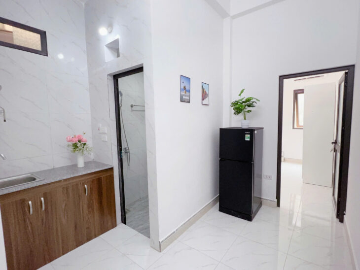 Cho thuê CCMN khép kín 1PK + 1PN thoáng đẹp tại ngách 15 ngõ 20 Hồ Tùng Mậu