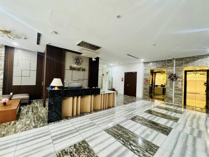 🌟 Tòa Văn Phòng Siêu VIP Lạc Long Quân, 288M2 8T MT Khủng 16m, Giá chỉ 135 Tỷ 🌟