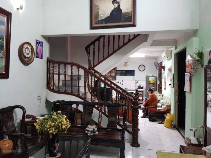 Nhà Phân lô Vương Thừa Vũ-72m*4 tầng*4.5mMT- Oto đỗ cổng-Gần Trường,Chợ. Giá 20,5tỷ