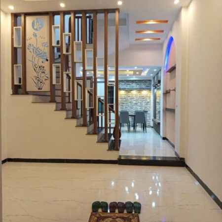 BÁN NHÀ ĐẠI ÁNG -NGỌC HỒI -HÀ NỘI 4O M2 ,ÔTÔ ĐỖ CỔNG -NHÀ MỚI TINH THƠM PHỨC 5Tỷ9