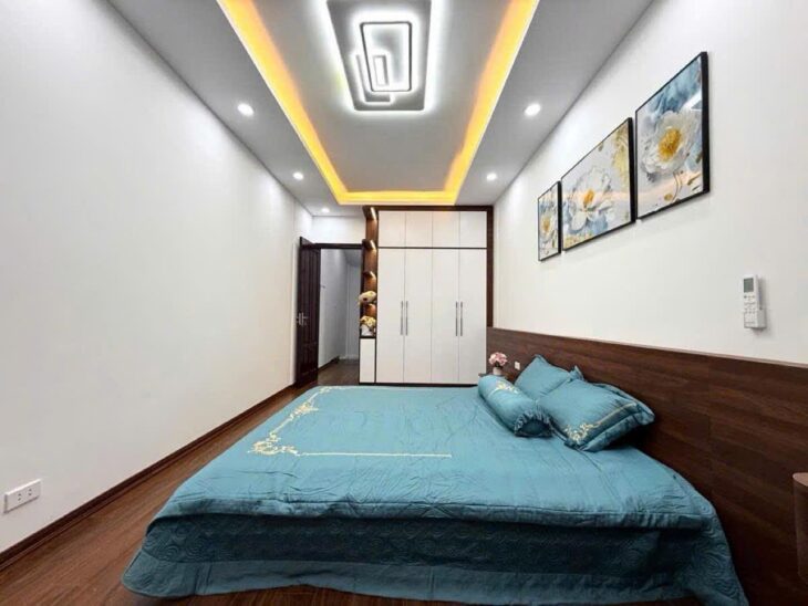 NHÀ 7 TẦNG Ô CHỜ THANG MÁY, KINH DOANH, ĐƯỜNG TRƯỚC NHÀ CÔNG TƠ LƠ QUAY ĐẦU THIẾT KẾ HIỆN ĐẠI,