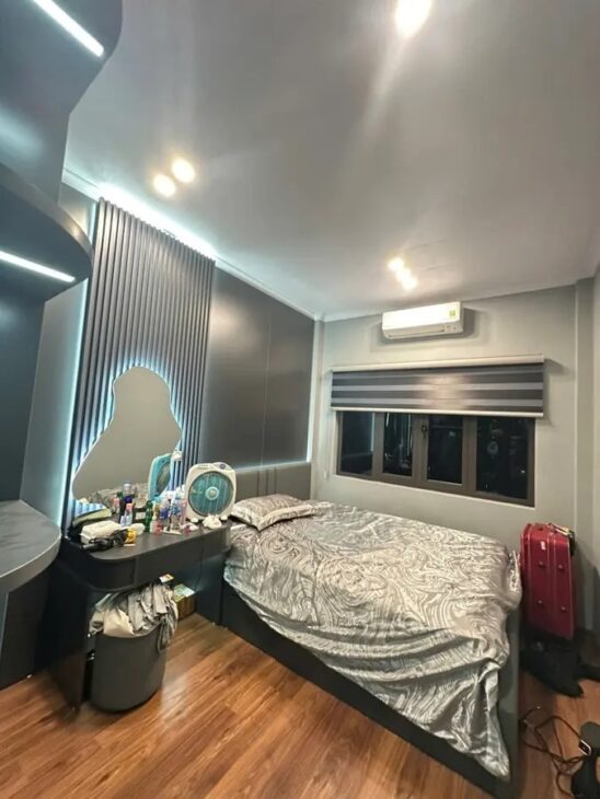 BÁN GẤP MP CẦU GIẤY 40M2 5T 29.5 TỶ. 2 MẶT TIỀN. DÒNG TIỀN 730TR/NĂM. SÁT GA METRO. SĐCC.