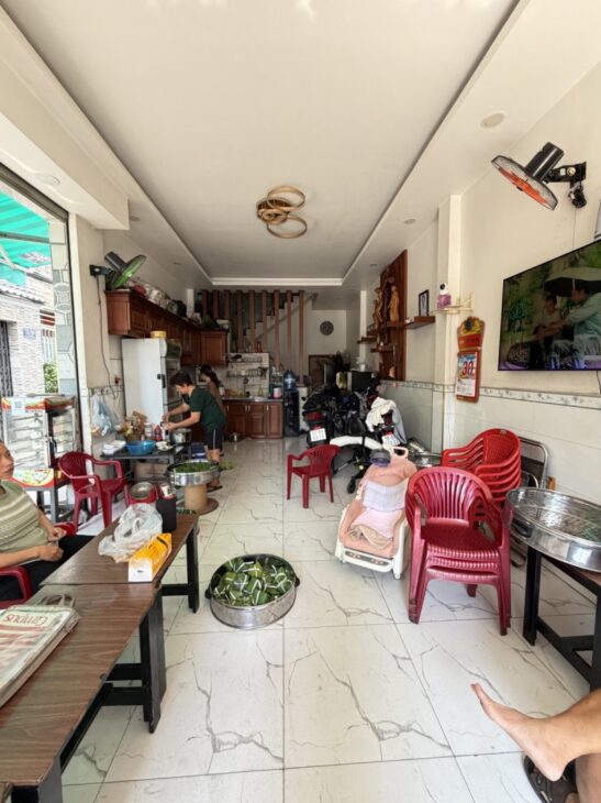 Chỉ 5.xTỷ VIP Tân Phú–64m2 (4 x 16) – 5 Phòng Ngủ –3Tang BTCT Ở Ngay