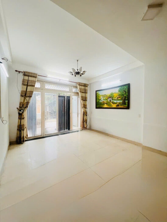 Bán nhà mặt tiền khu Bàu Cát – Đồng Đen, Tân Bình – 4 tầng BTCT – ngang 4.6m, nở hậu tài