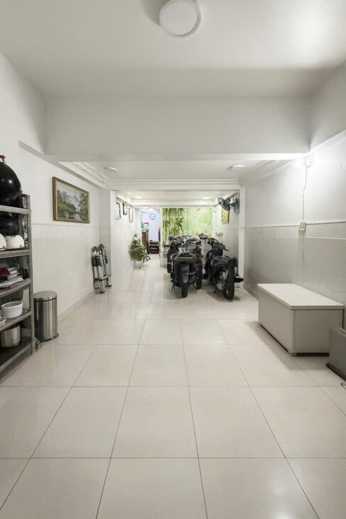 NHÀ BÁN TÂN BÌNH – MỚI ĐẸP – GẦN CHỢ VẢI – LẠC LONG QUÂN – 5 TẦNG BTCT – 46M2