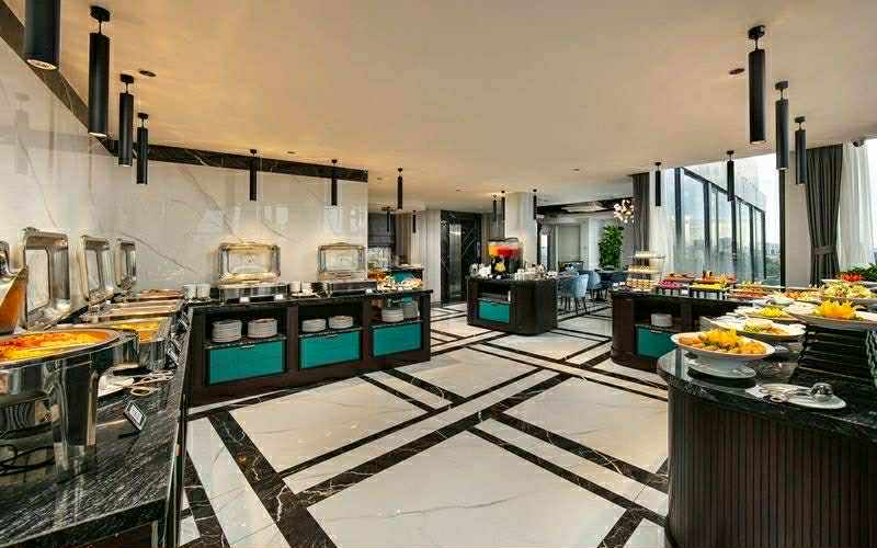 bán khách sạn 4* Hoàn Kiếm, 500m x 12 tầng, mặt tiền 18m, dòng tiền 1 tỷ/tháng