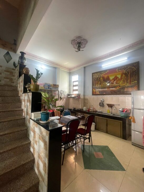 Bán nhà đường Số 1, Thủ Đức, TP HCM. DT 115m2, 3 tầng, 5PN, SH, 9.3 tỷ. LH: 0933125879