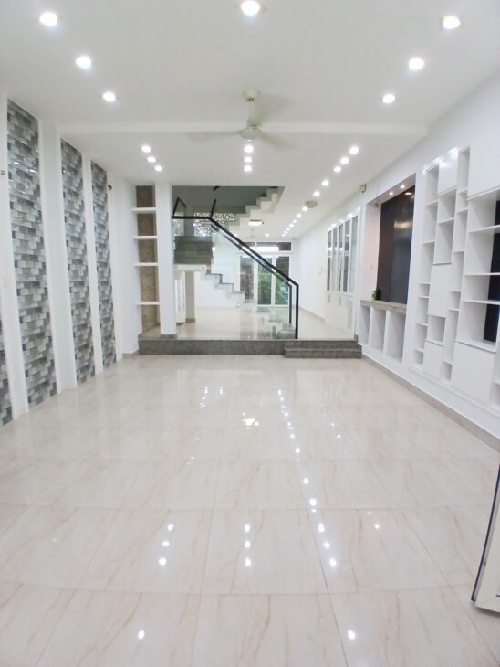 + HẺM XE TẢI – P.12 TÂN BÌNH – NỘI THẤT TIỀN TỶ CAO CẤP NHẬP KHẨU – DT 5m x 20m – 4 TẦNG BTCT