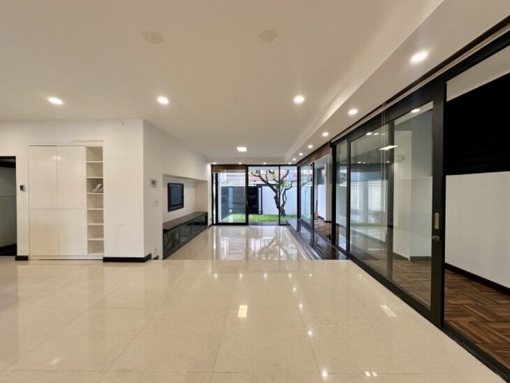 Villa KDC Sông Đà, Thủ Đức, Ngay Hiệp Bình, Gần Gigamall, Phạm Văn Đồng. Giá thương lượng.