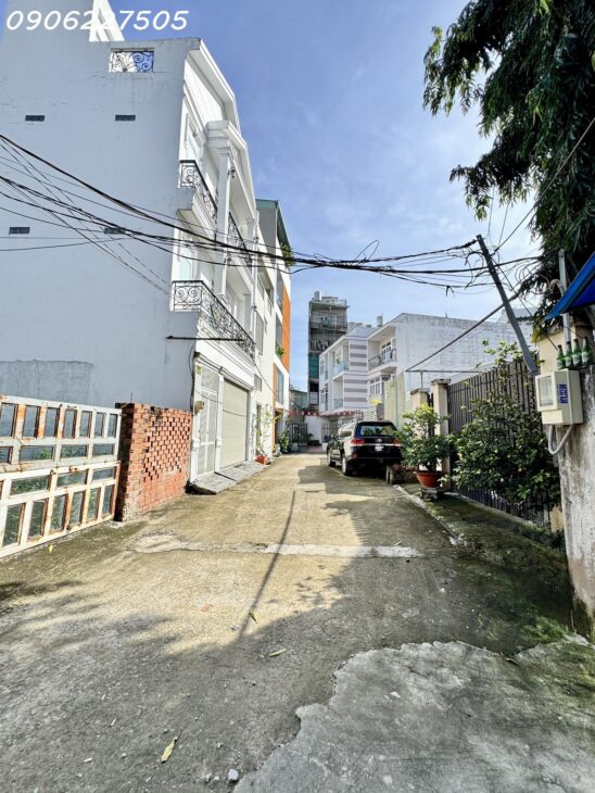 CHỦ GỬI “đất đẹp” 3 Mặt tiền Đường xe hơi thông, Bình Trưng, Q2cũ TP HCM!