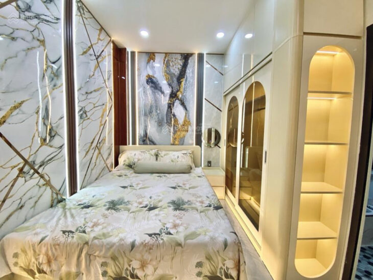 Nhà mới 3 lầu, DT 4X12.5M, đường xe hơi, full nội thất, Huỳnh Văn Nghệ, Tân Bình, HCM giá gần 8 tỷ.