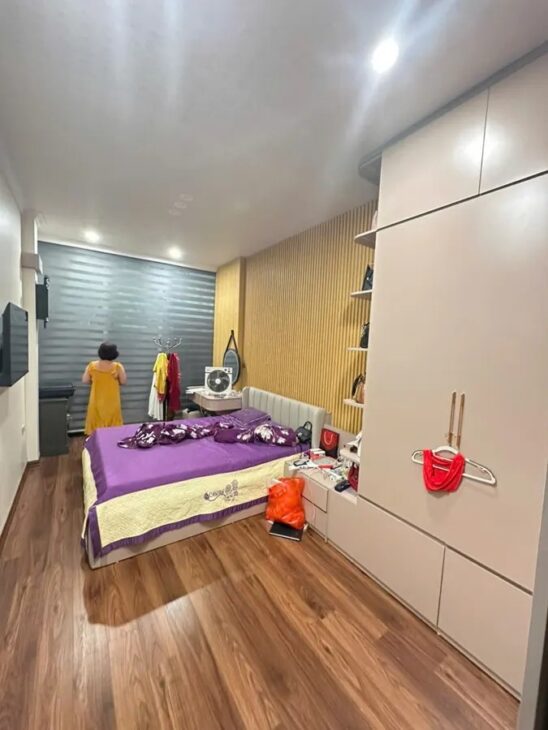 BÁN GẤP MP CẦU GIẤY 40M2 5T 29.5 TỶ. 2 MẶT TIỀN. DÒNG TIỀN 730TR/NĂM. SÁT GA METRO. SĐCC.