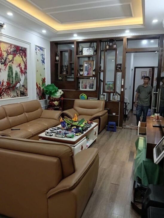 Nhà đẹp, mặt Ngõ Nguyễn Khánh Toàn, DT60m, MT 4m, 5 tầng, 8P. ngủ, ngõ thông (14.75 tỷ)