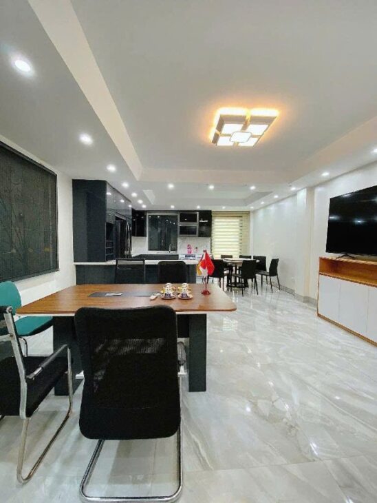 Vị trí vàng, bán nhà Đào Tấn – Linh Lang ô tô kinh doanh chỉ 21 tỷ