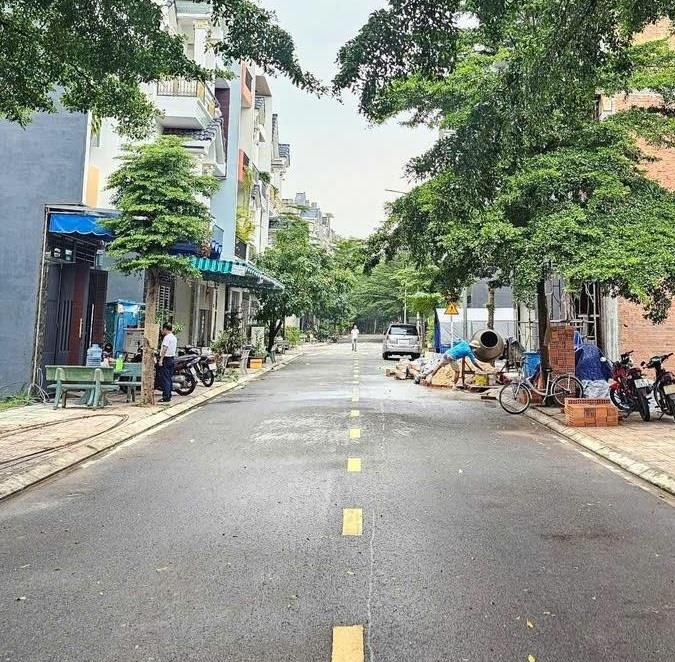 Bán đất mặt ngõ xe tải, Bắc Từ Liêm, 42m2, giá 7 tỷ