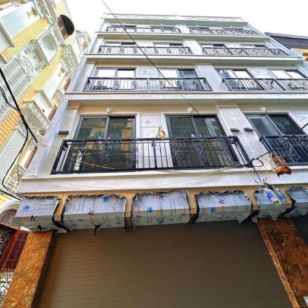 BÁN NHÀ MỚI SIÊU ĐẸP – HOÀNG QUỐC VIỆT – LÔ GÓC – GARA OTO KINH DOANH 55m2*6 Tầng 21Tỷ