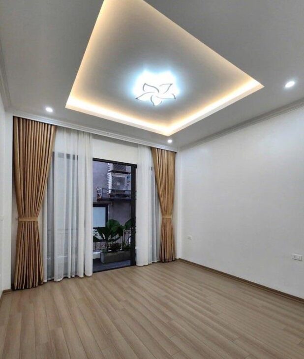 [HIẾM CÓ] Bán Nhà 6 Tầng, 11 Phòng KHÉP KÍN, đối diện HV Tài Chính, 20m Ra Ôtô.