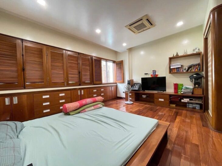 Giá tốt nhất có thể ! bán mặt ngõ xe con tránh Thái Hà, hoạt động, 95/101m2, 5 tầng, 25.5 tỷ