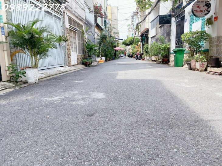BÁN NHÀ HẺM NHỰA 8M – HUỲNH VĂN BÁNH – P.13 – ÔTÔ TRÁNH THÔNG HOÀNG SA – 4 TẦNG VUÔNG VỨC 74M2.