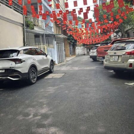 Rẻ nhất khu vực, bán nhà Đội Cấn ô tô vào nhà, 68m chỉ 17 tỷ Rẻ nhất khu vực, bán nhà Đội Cấn ô tô vào nhà, 68m chỉ 17 tỷ