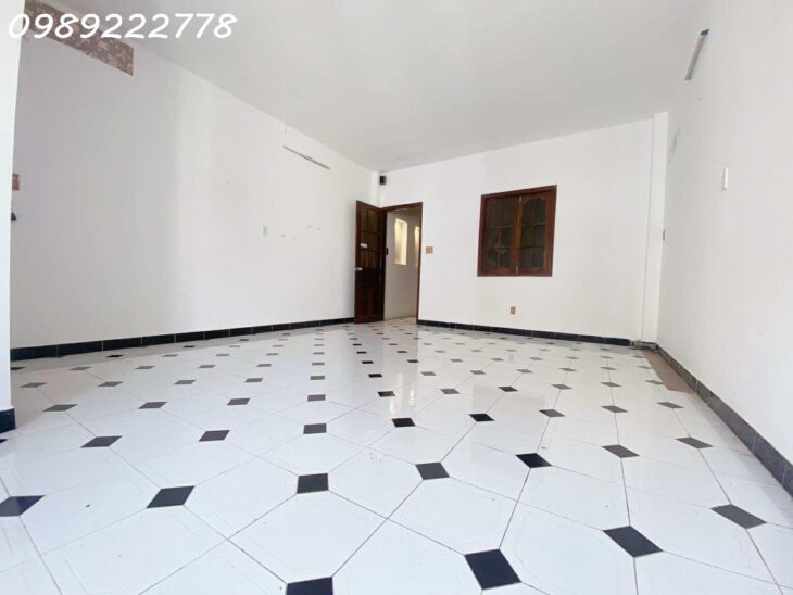 BÁN NHÀ HẺM NHỰA 8M – HUỲNH VĂN BÁNH – P.13 – ÔTÔ TRÁNH THÔNG HOÀNG SA – 4 TẦNG VUÔNG VỨC 74M2.