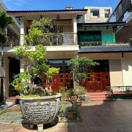 🌈 Cho thuê biệt thự nguyên căn ở kiệt Nguyễn Công Trứ, chỉ 6 phút đi bộ ra phố Tây Võ Thị Sáu.