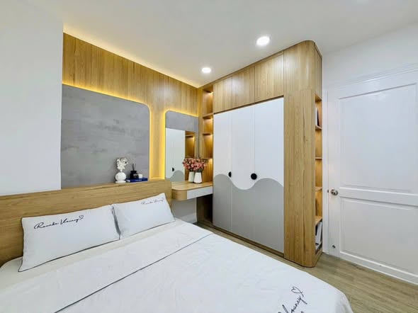 Nhà HXH Đường Huỳnh Văn Nghệ Phường 15 Quận Tân Bình Cũ.