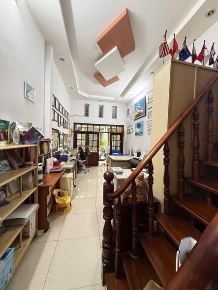 Nhà Đường Hoàng Văn Thụ Phường 4 Tân Bình Cũ. Nhà Đường Hoàng Văn Thụ Phường 4 Tân Bình Cũ.