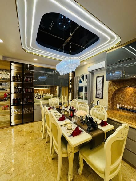 Nhà HXH Đường Bành Văn Trân Phường 7 Tân Bình Cũ.