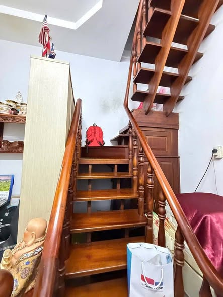 Nhà Đường Hoàng Văn Thụ Phường 4 Tân Bình Cũ.