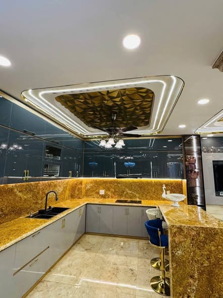 Nhà HXH Đường Bành Văn Trân Phường 7 Tân Bình Cũ.