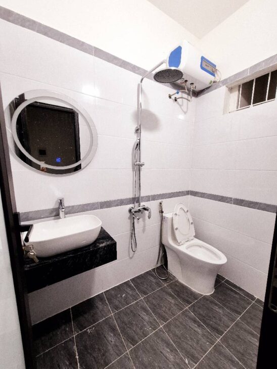 Bán nhà Trường Chinh, Đống Đa, 1 nhà ra ô tô, ngõ thông, 30m2, 7.7 tỷ(CTL)