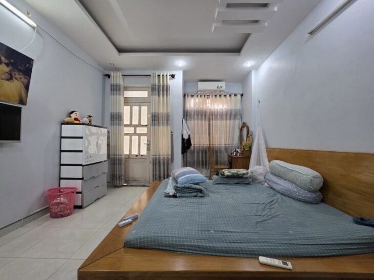 Bán nhà 3 tầng, 4PN đường 160, Phường Tăng Nhơn Phú A, Q.9. TP HCM. DT 58m2, SH, 5.8 tỷ.